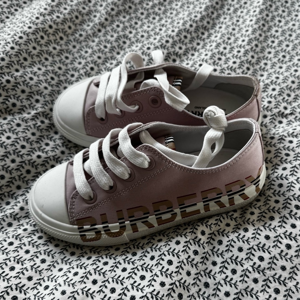 Burberry Larkhall Sneaker BRAND NEW